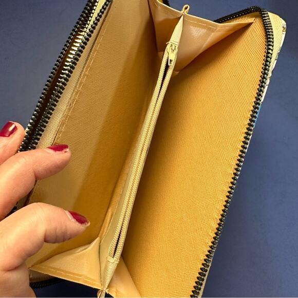 Paris Vegan Leather Wallet Eiffel Tower Butterfly Wrist Strap Wristlet Bling - Picture 8 of 10